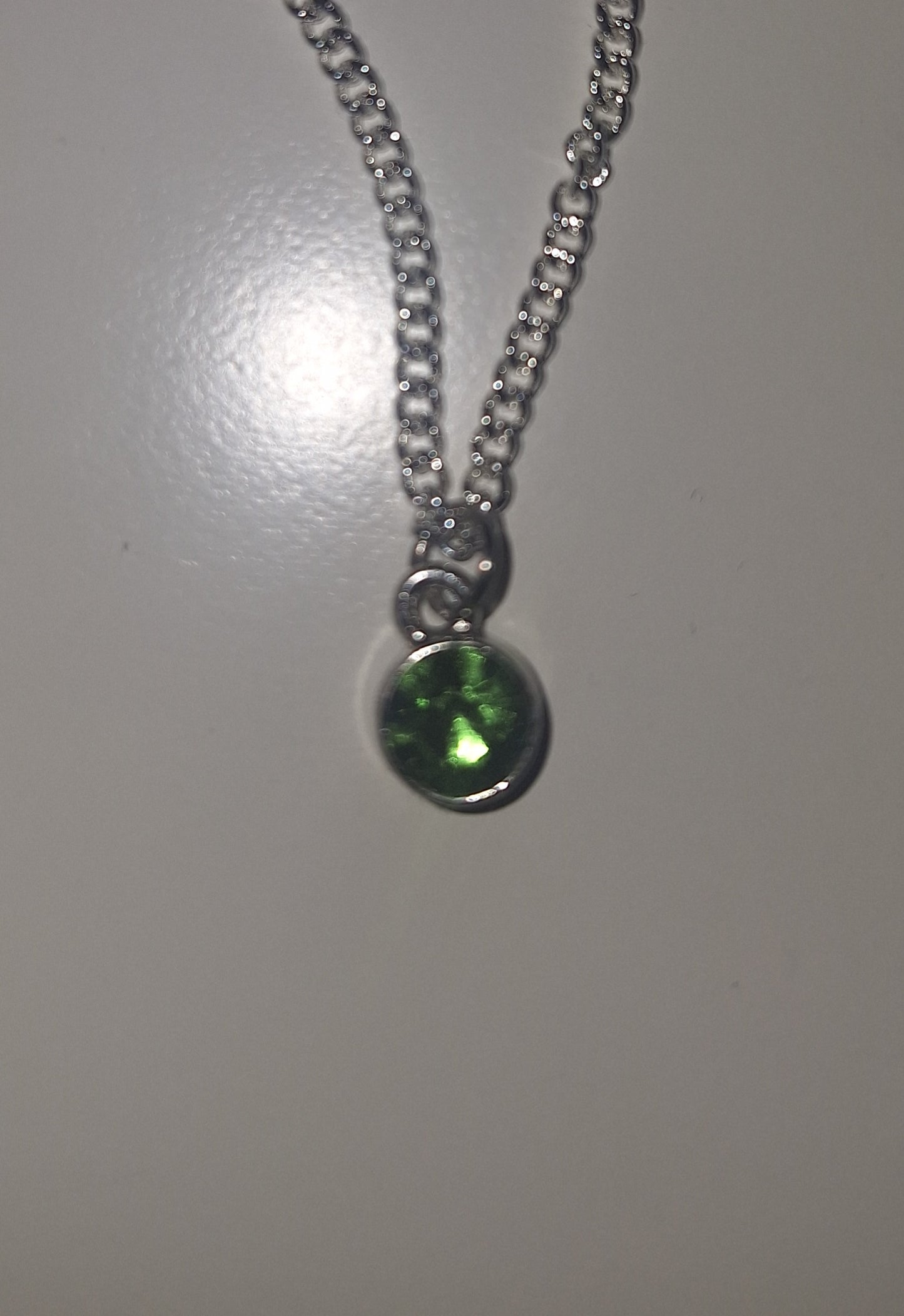 Collier puce