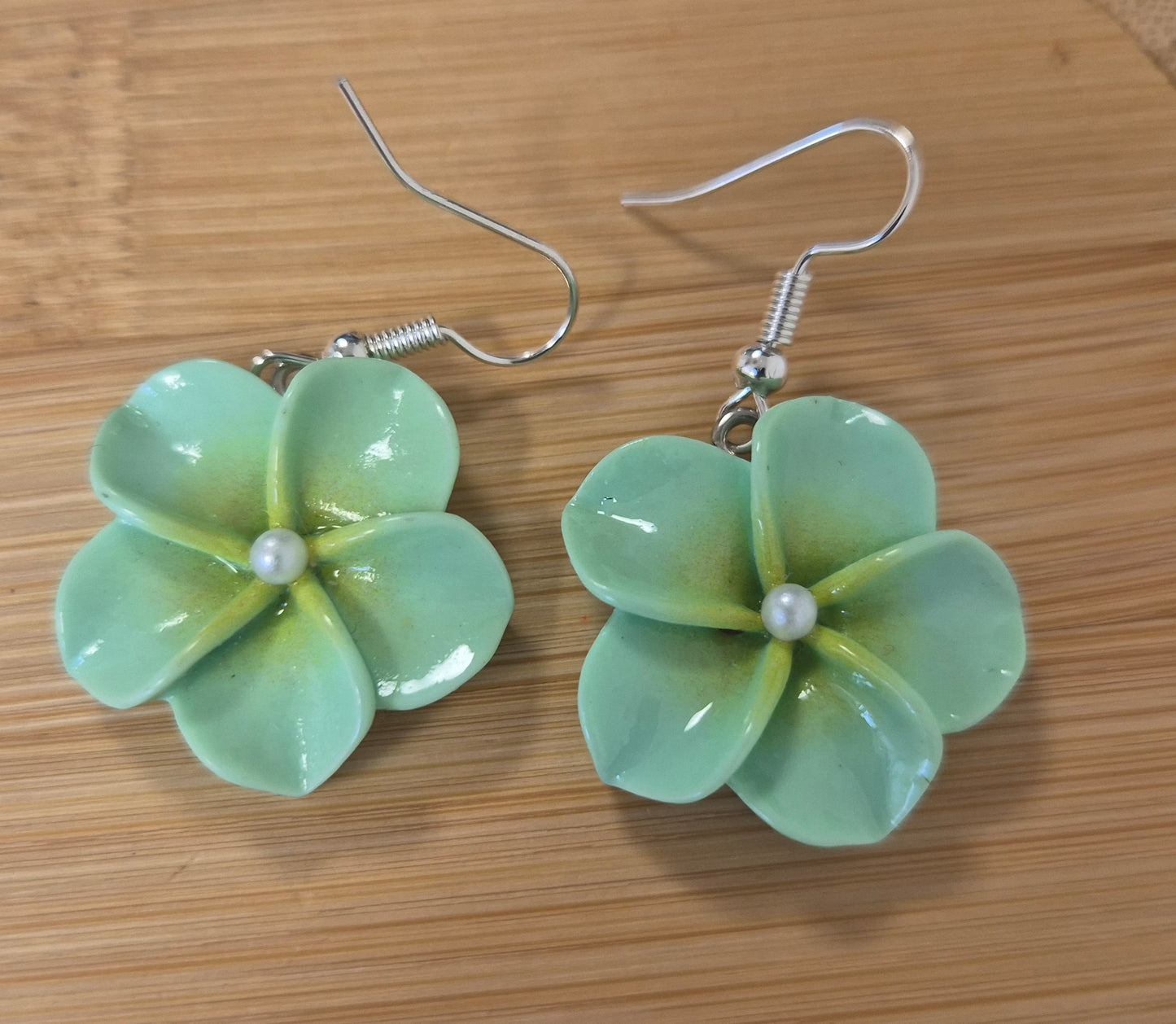 Boucles d'oreilles fleur de tiare