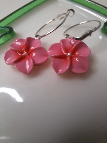 Boucles d'oreilles fleur de tiare