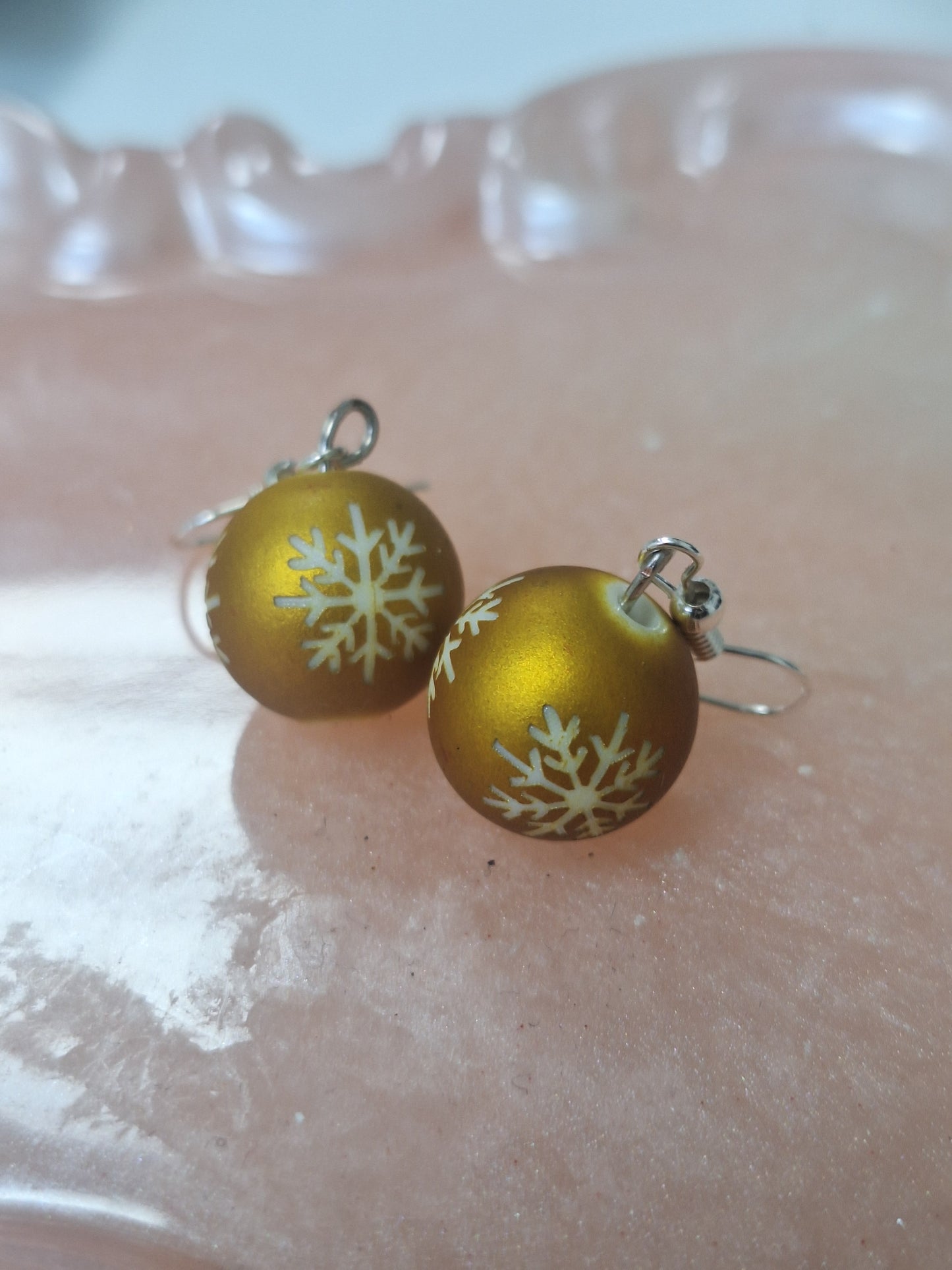 Boucles d'oreilles boule de Noël