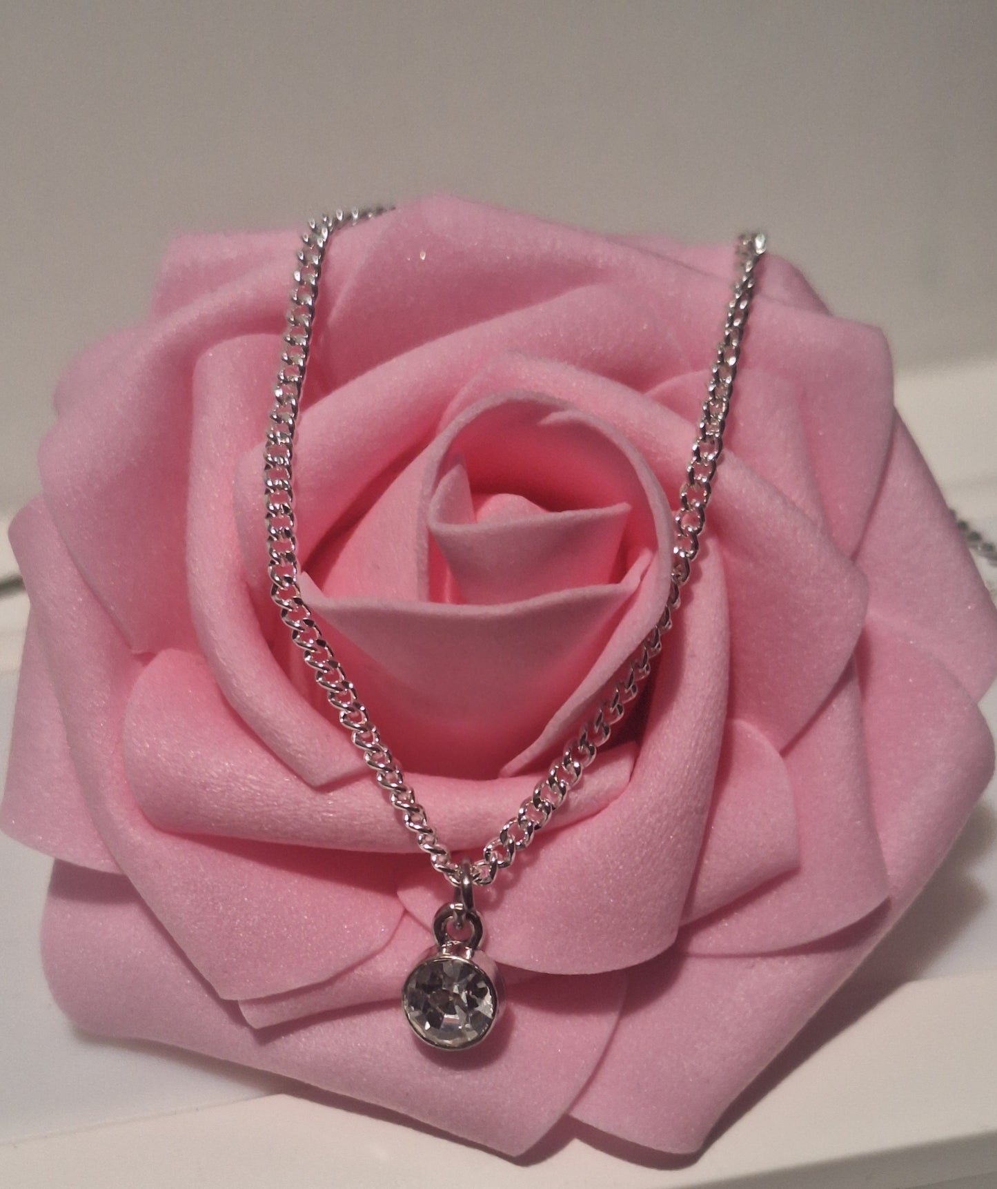 Collier puce