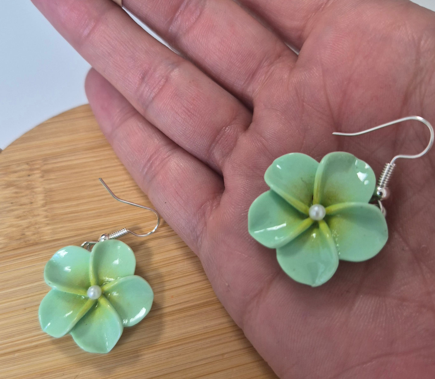 Boucles d'oreilles fleur de tiare