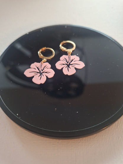 Boucle d oreille fleur de tiare