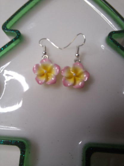 Boucles d'oreilles fleur de tiare
