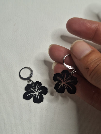 Boucle d oreille fleur de tiare