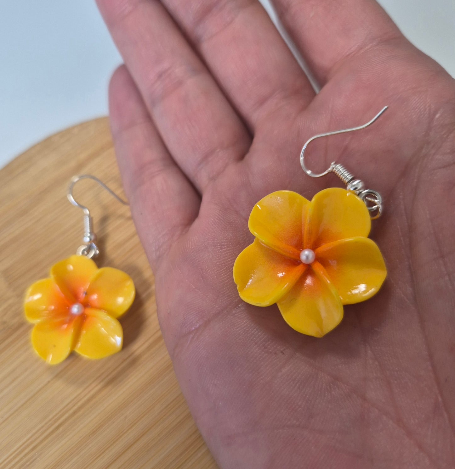 Boucles d'oreilles fleur de tiare