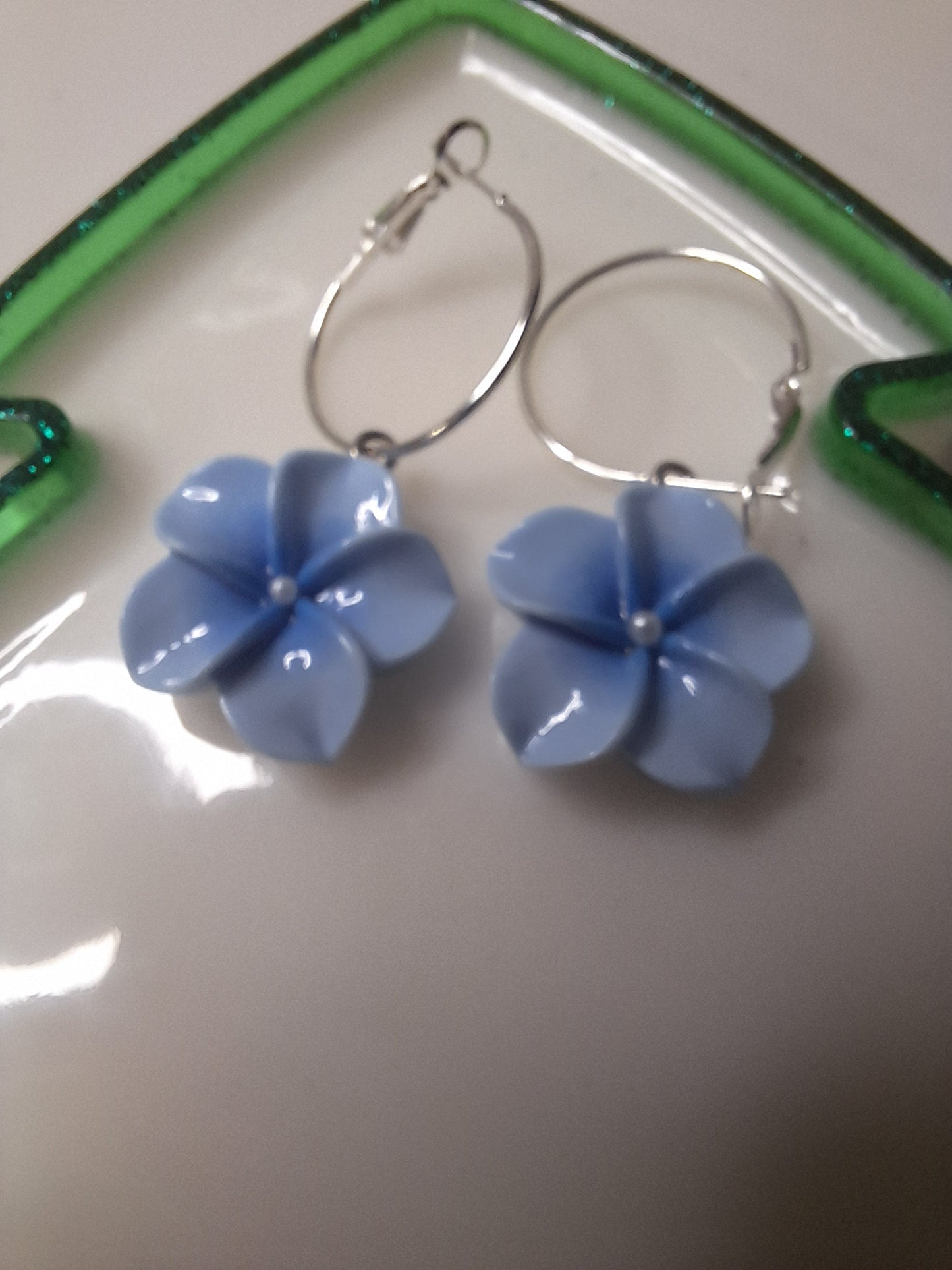 Boucles d'oreilles fleur de tiare