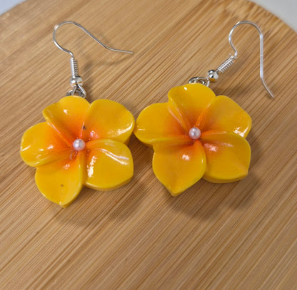 Boucles d'oreilles fleur de tiare