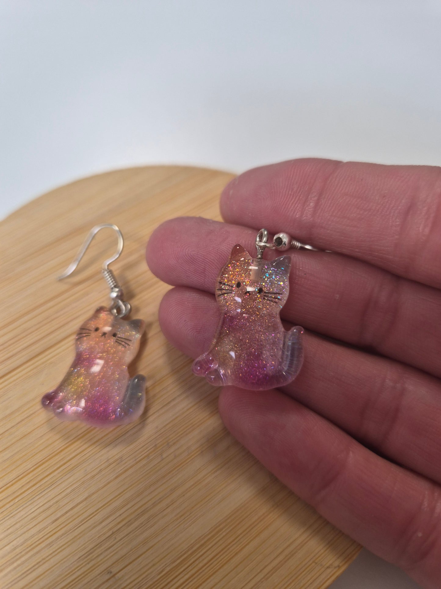 Boucles d'oreilles chat arc en ciel