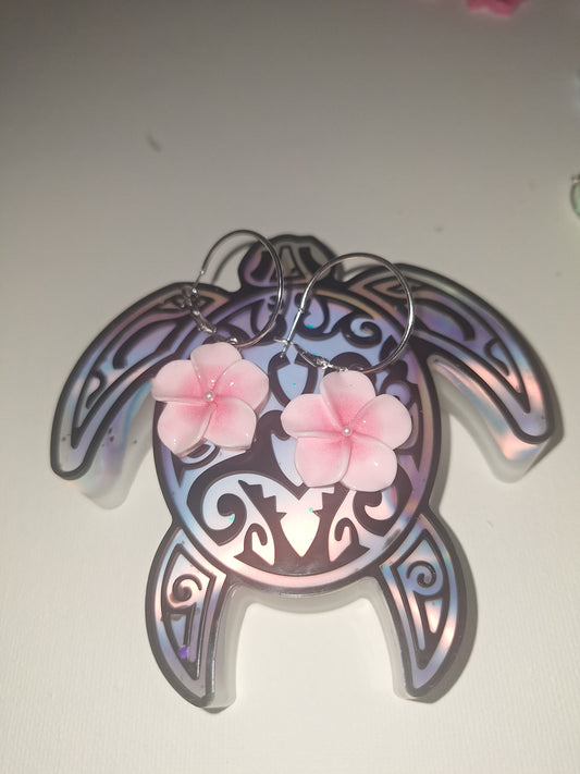 Boucle d oreille fleur de tiare