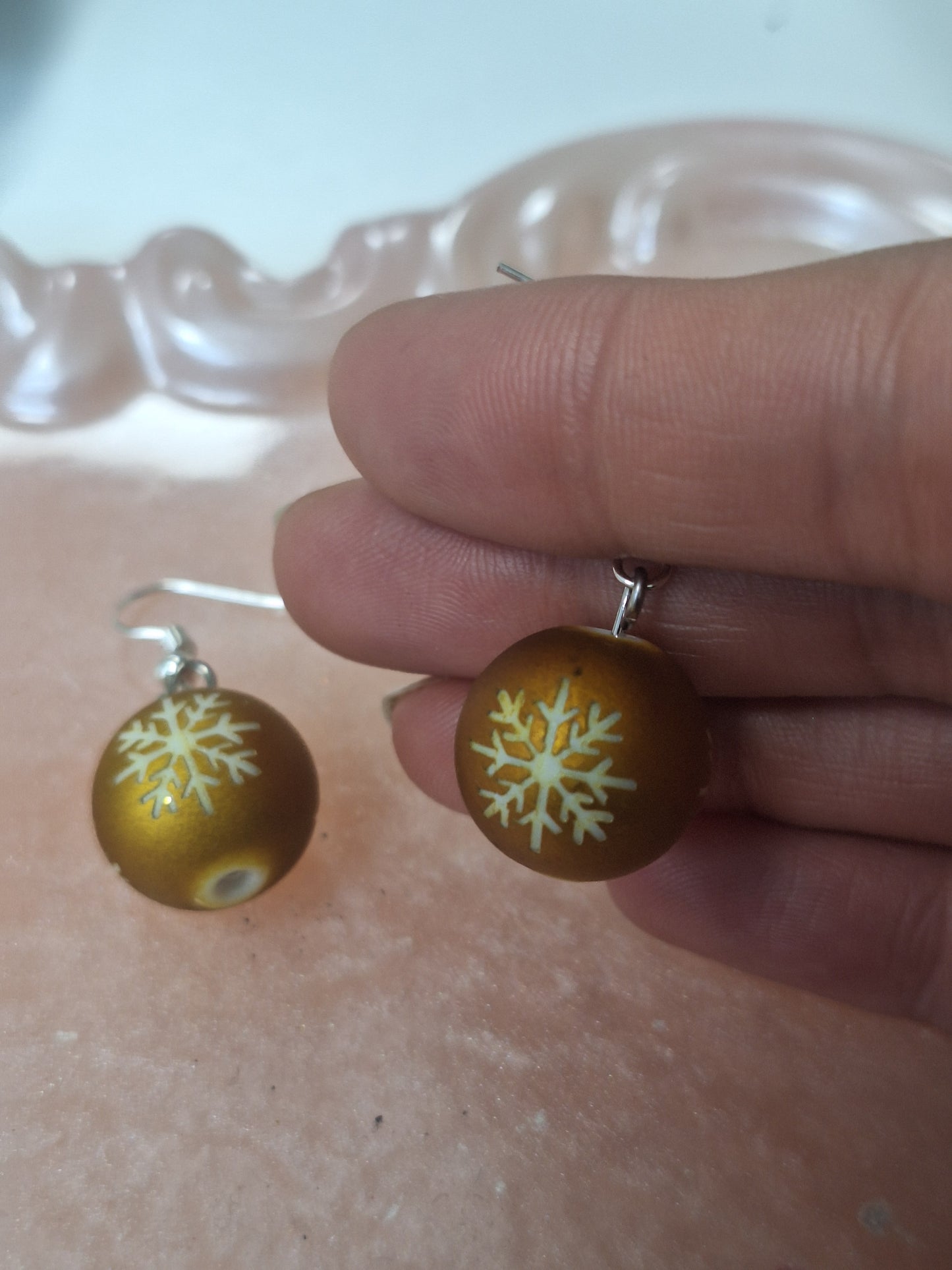 Boucles d'oreilles boule de Noël