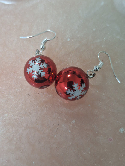 Boucles d'oreilles boule de Noël