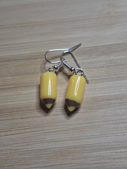 Boucles d'oreilles crayons de couleur