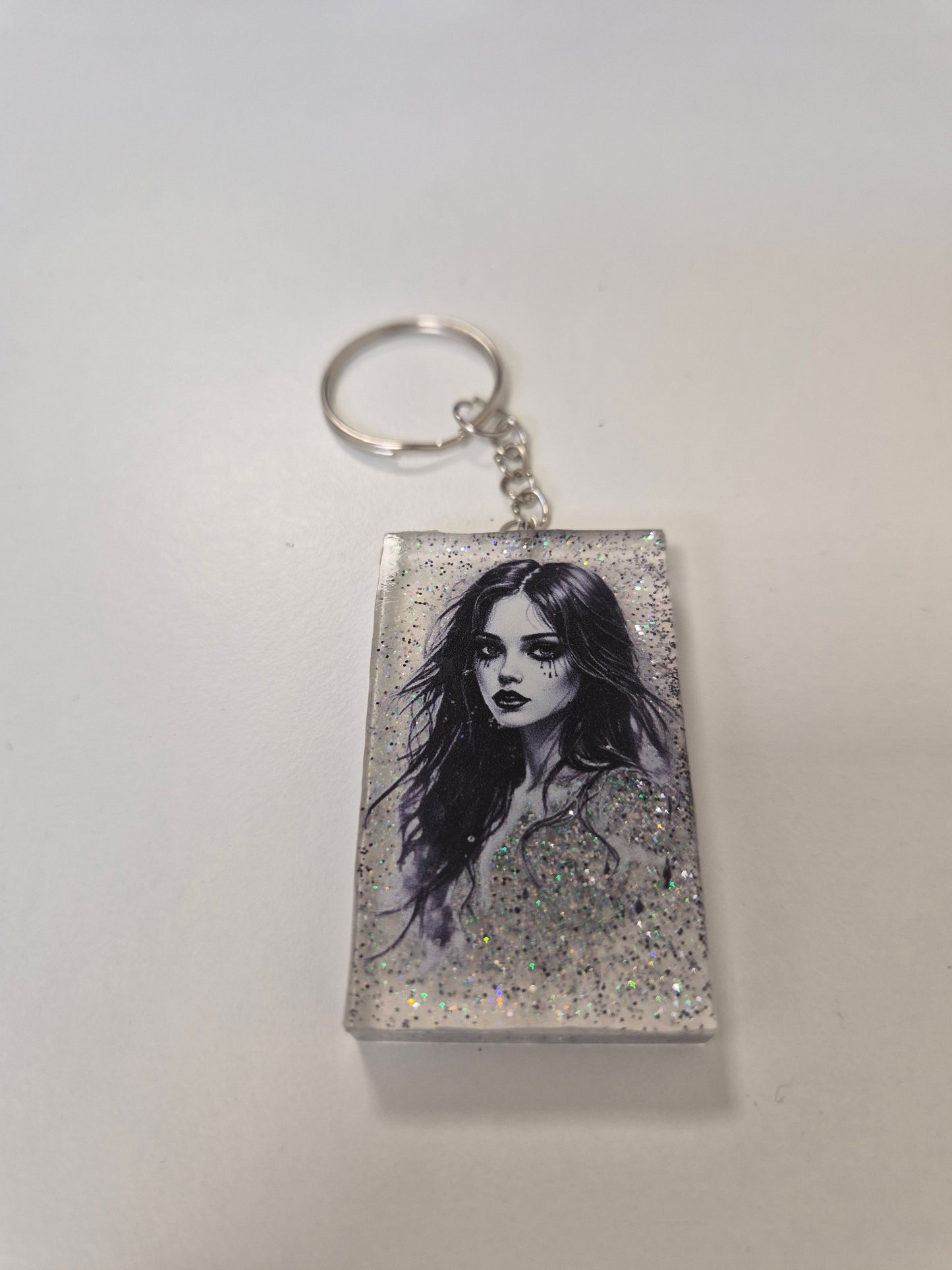 Porte cle jeune femme