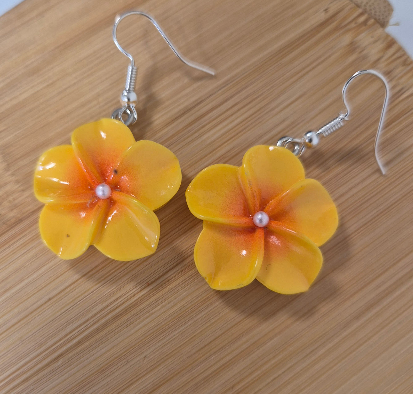 Boucles d'oreilles fleur de tiare