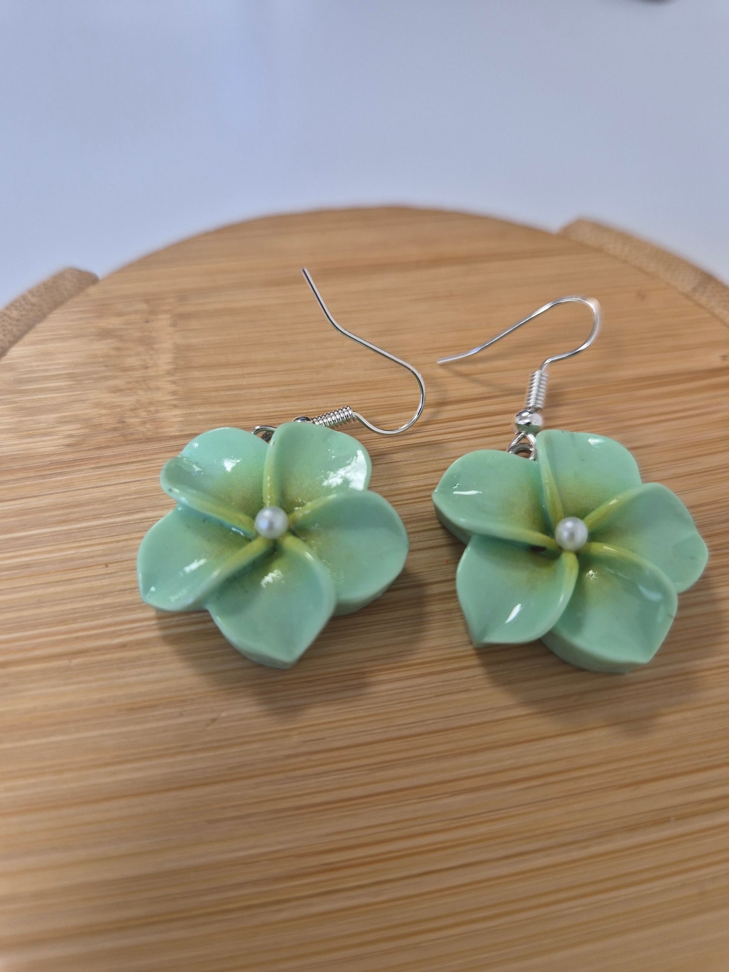 Boucles d'oreilles fleur de tiare