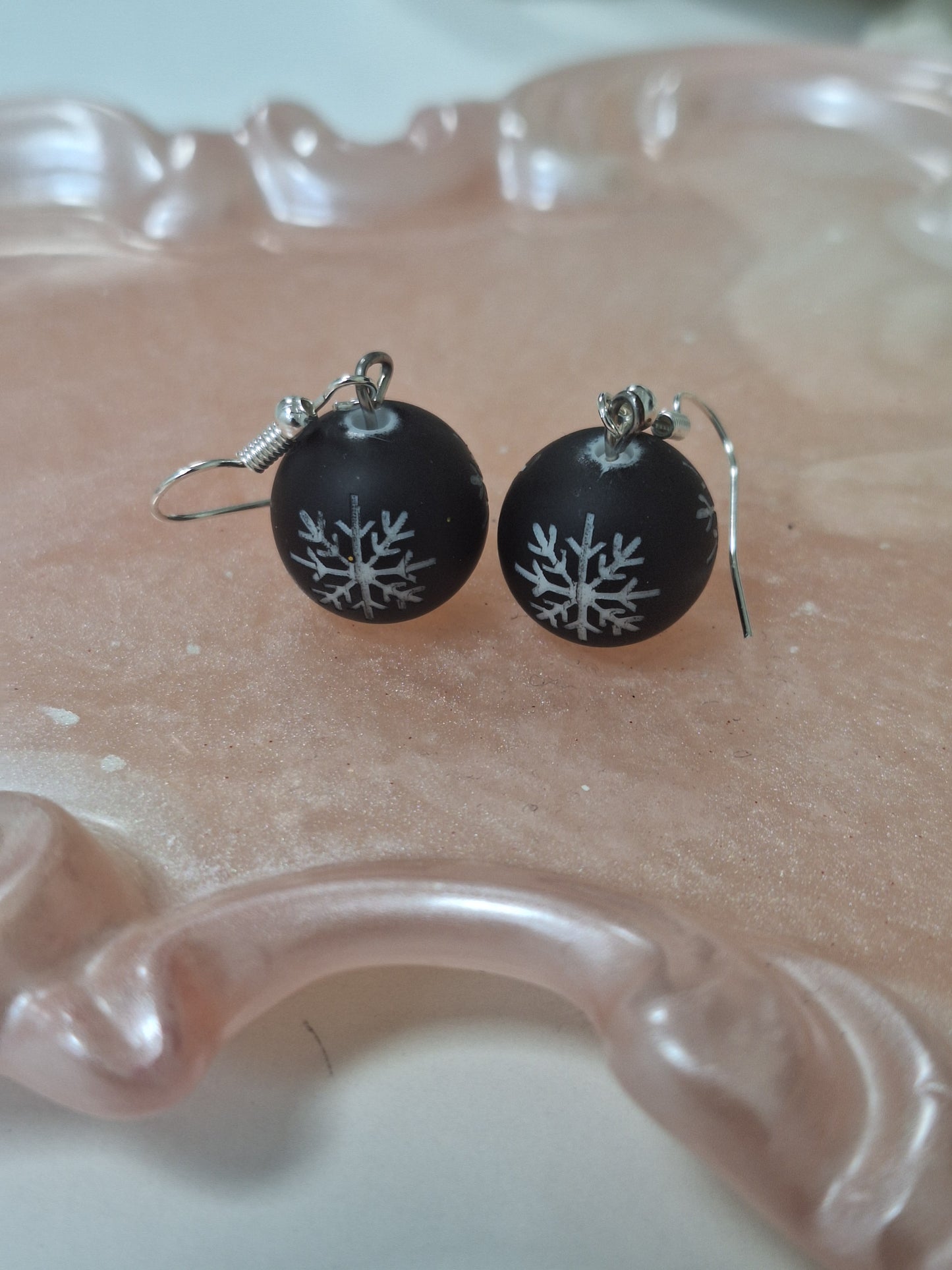 Boucles d'oreilles boule de Noël