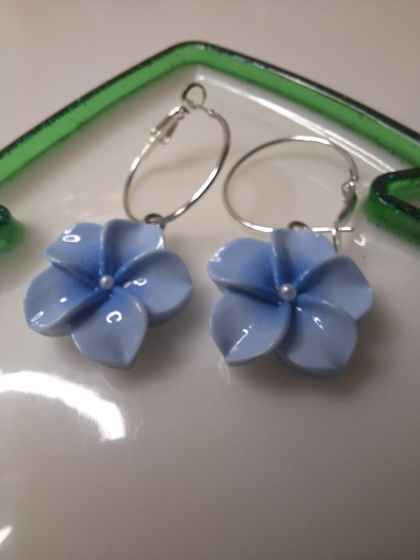 Boucles d'oreilles fleur de tiare
