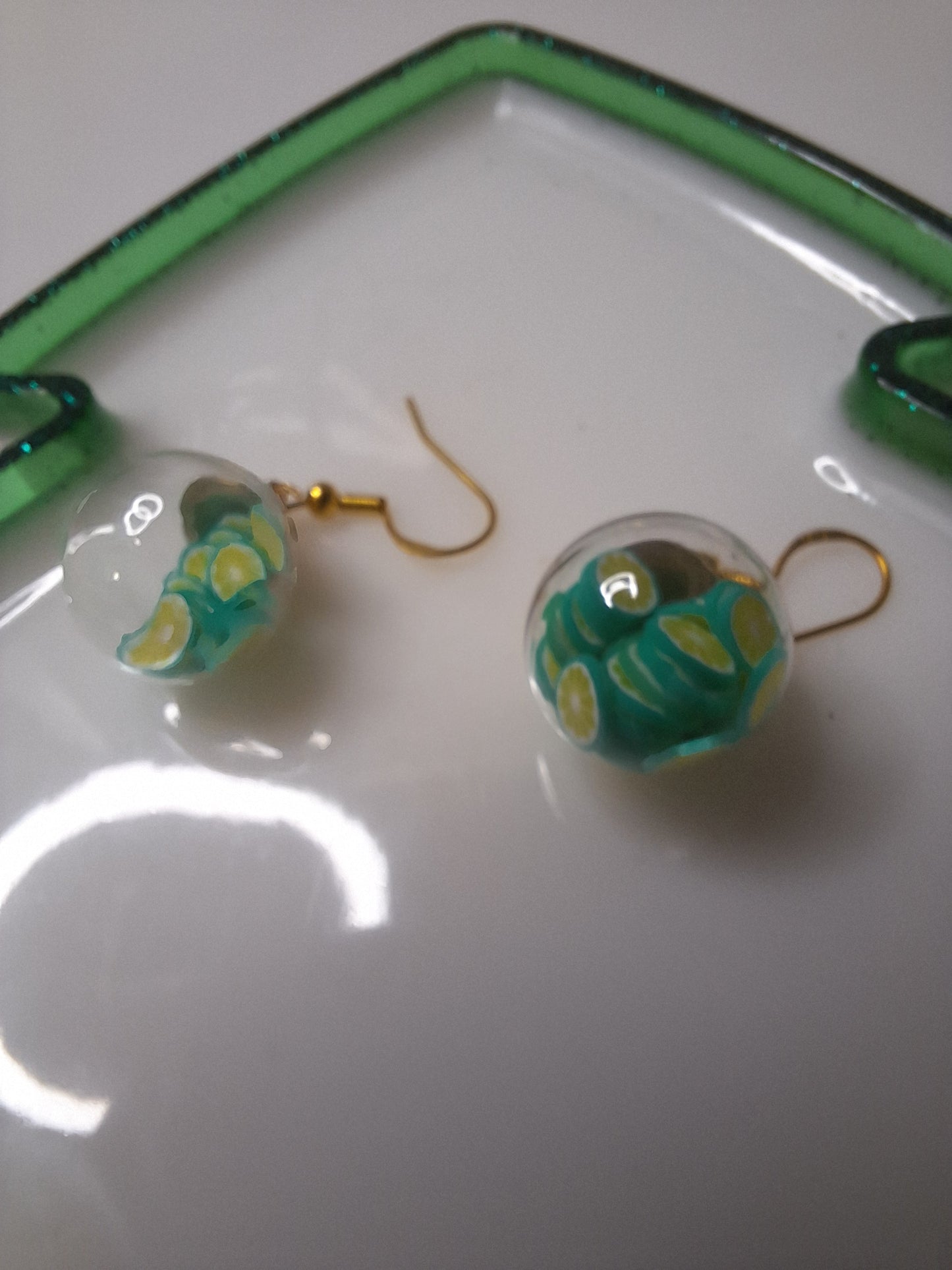 Boucles d oreilles globe fruit