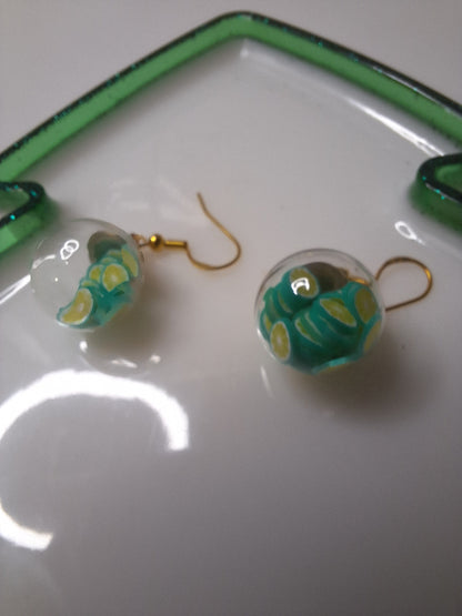 Boucles d oreilles globe fruit