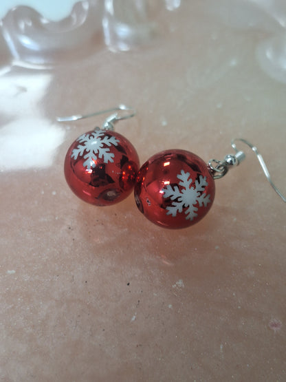 Boucles d'oreilles boule de Noël