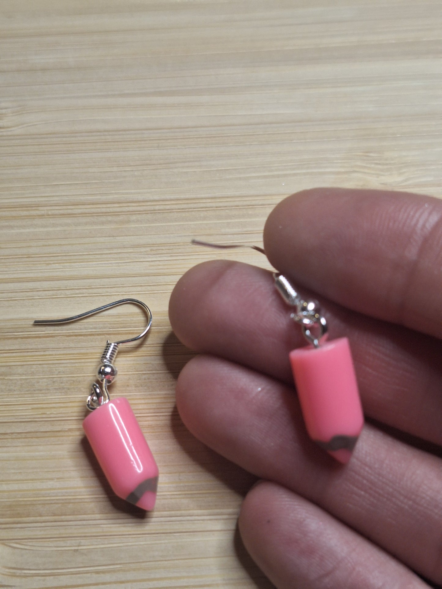 Boucles d'oreilles crayons de couleur