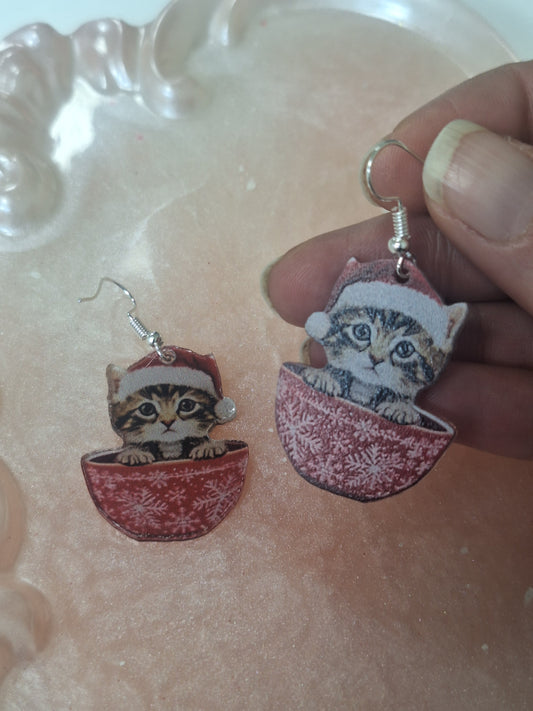 Boucles d'oreilles chat dans sa tasse