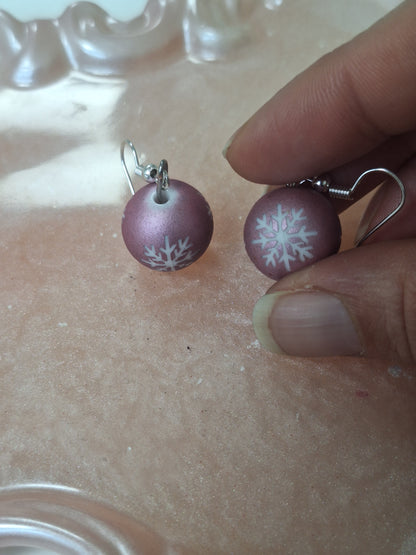 Boucles d'oreilles boule de Noël
