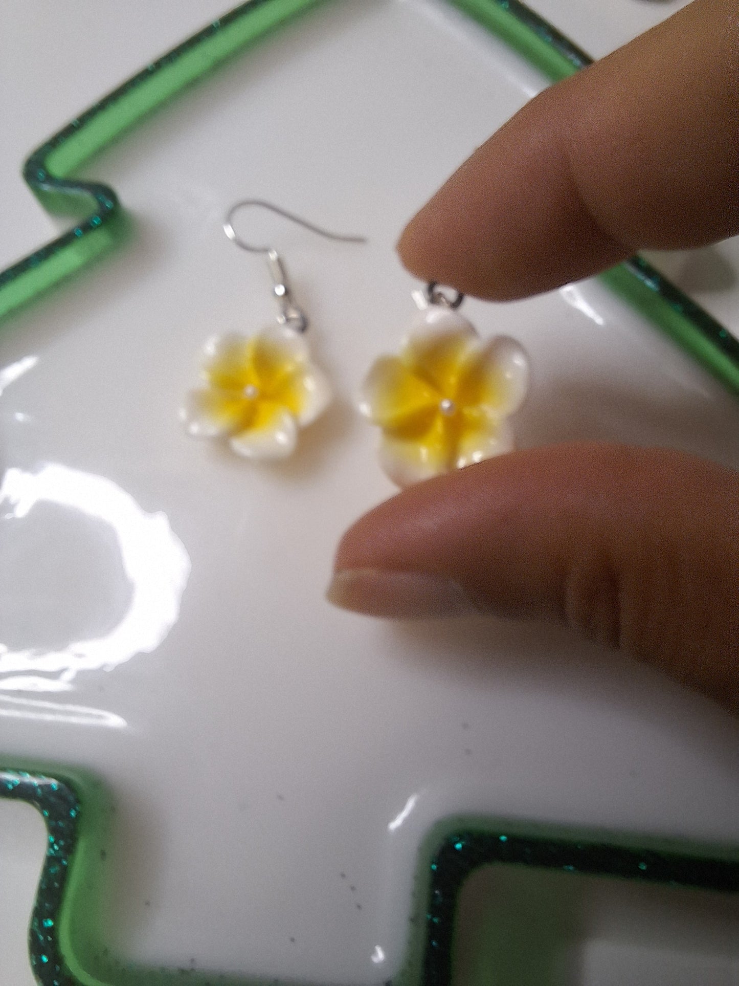 Boucles d'oreilles fleur de tiare