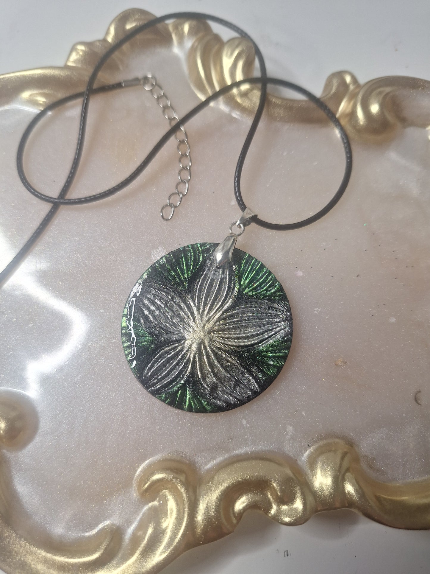 Collier fleur de tiare